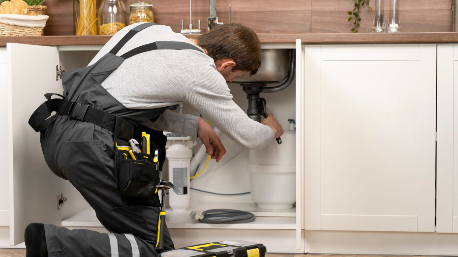 Os Transtornos que um Vazamento Pode Causar na Estrutura de Casas