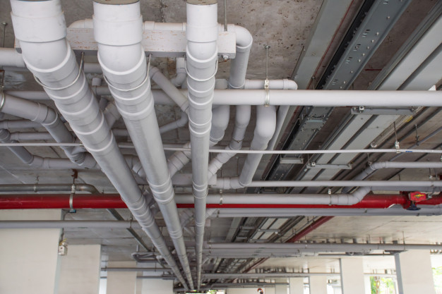 Testando se há vazamentos na rede hidráulica